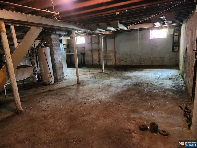 133 Shepard Avenue, Teaneck, NJ 07666