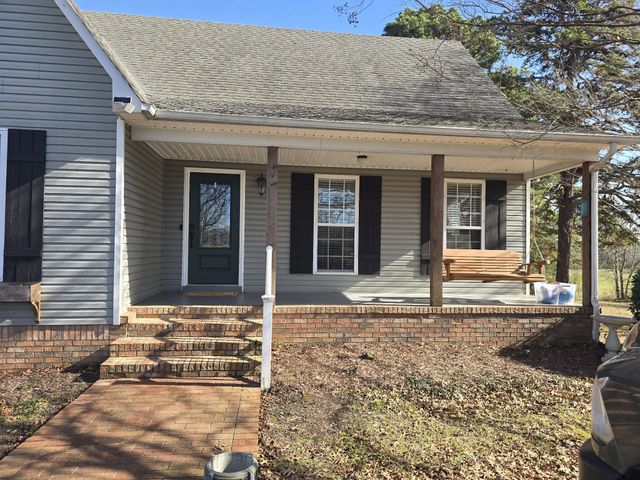 491 Hillview Dr, Lawrenceburg, TN 38464