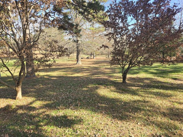 491 Hillview Dr, Lawrenceburg, TN 38464