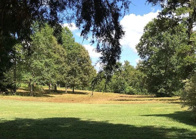 491 Hillview Dr, Lawrenceburg, TN 38464