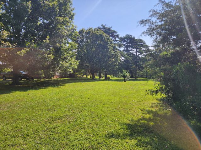 491 Hillview Dr, Lawrenceburg, TN 38464