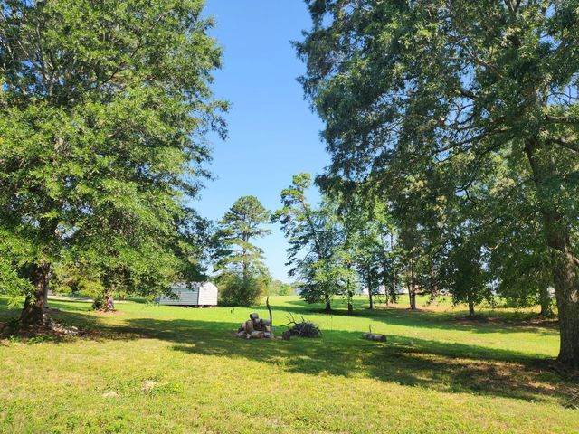 491 Hillview Dr, Lawrenceburg, TN 38464