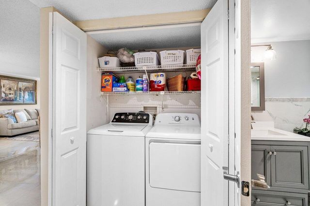 5771 Fairway Park Court 103, Boynton Beach, FL 33437