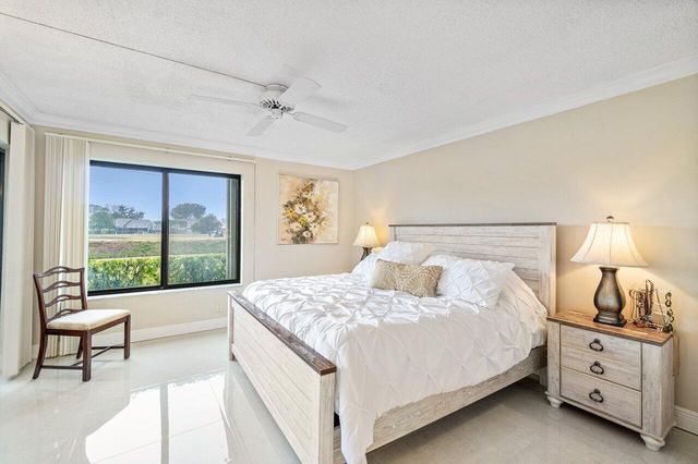 5771 Fairway Park Court 103, Boynton Beach, FL 33437