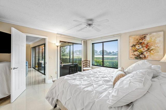 5771 Fairway Park Court 103, Boynton Beach, FL 33437