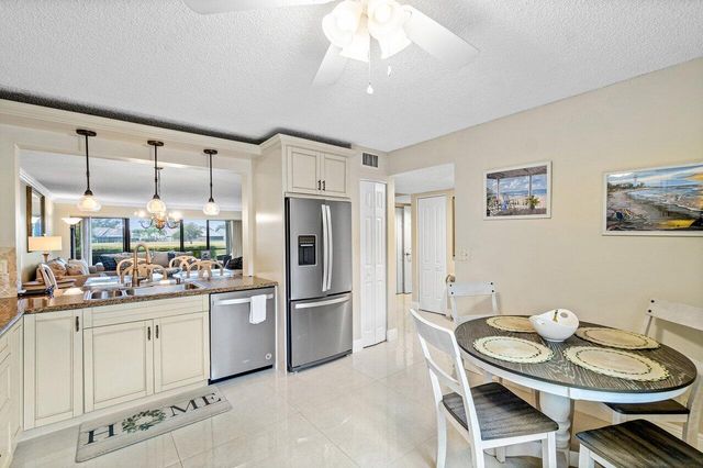 5771 Fairway Park Court 103, Boynton Beach, FL 33437