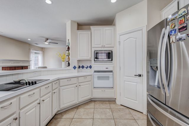 2816 Lakehollow Lane, Flower Mound, TX 75028
