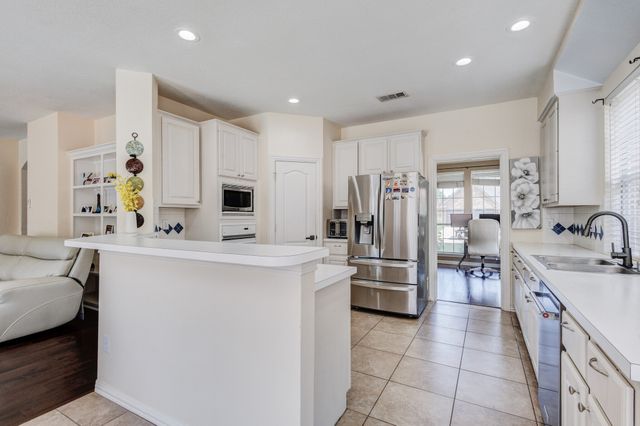 2816 Lakehollow Lane, Flower Mound, TX 75028