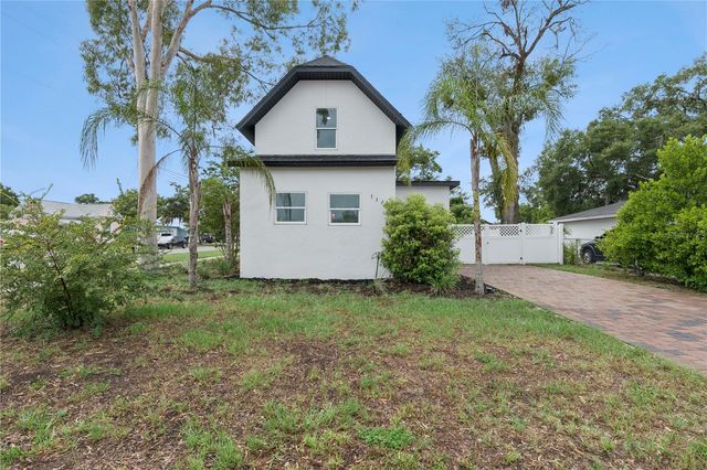 732 E ORANGE AVENUE, Eustis, FL 32726