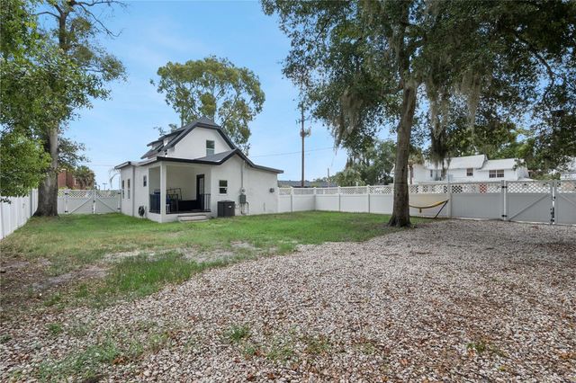 732 E ORANGE AVENUE, Eustis, FL 32726