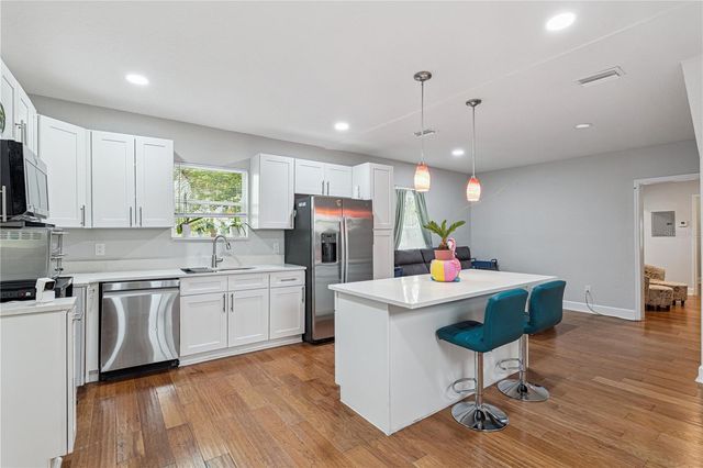 732 E ORANGE AVENUE, Eustis, FL 32726