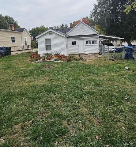 208 E Throp Street, Troy, IL 62294