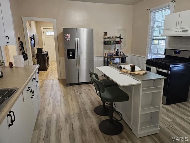 208 E Throp Street, Troy, IL 62294