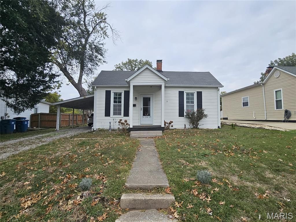 208 E Throp Street, Troy, IL 62294