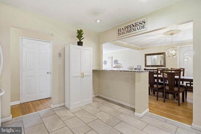 109 SHUBROOK LN, Aston, PA 19014