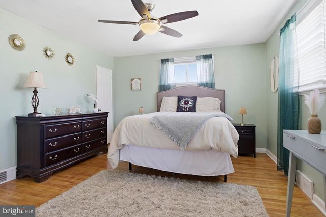 109 SHUBROOK LN, Aston, PA 19014