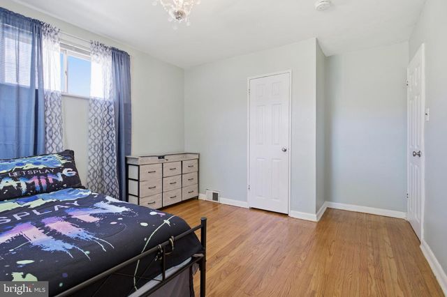 109 SHUBROOK LN, Aston, PA 19014