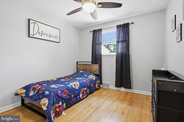 109 SHUBROOK LN, Aston, PA 19014