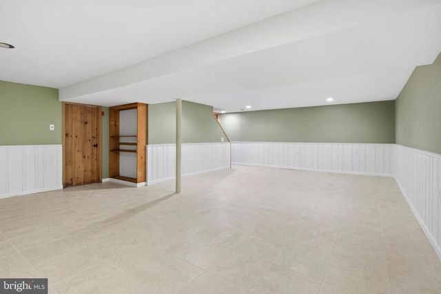 109 SHUBROOK LN, Aston, PA 19014
