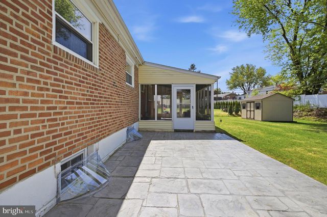 109 SHUBROOK LN, Aston, PA 19014