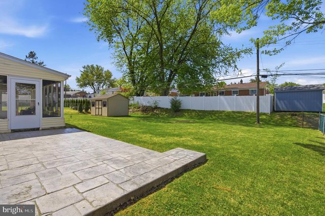 109 SHUBROOK LN, Aston, PA 19014