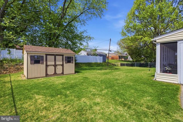 109 SHUBROOK LN, Aston, PA 19014