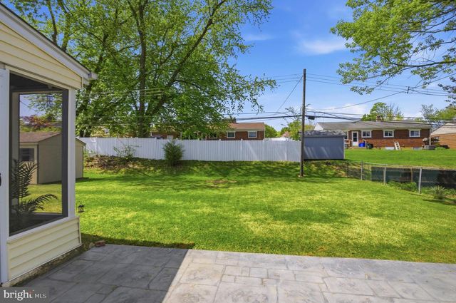 109 SHUBROOK LN, Aston, PA 19014