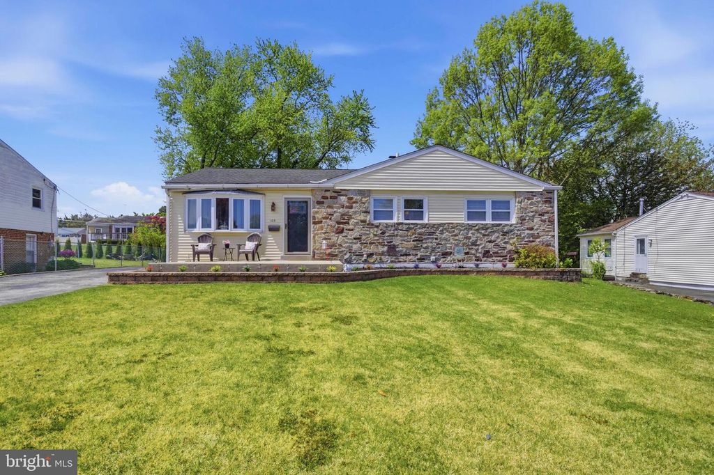 109 SHUBROOK LN, Aston, PA 19014