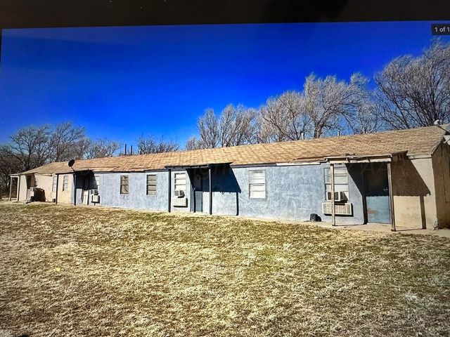 808 W 7th Street, Dalhart, TX 79022