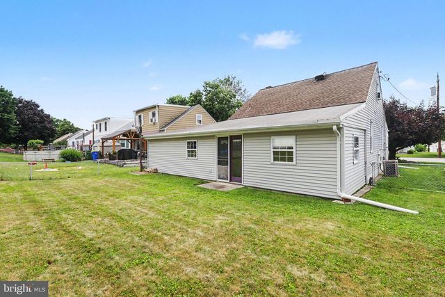 2535 NORTHLAND AVE, York, PA 17406