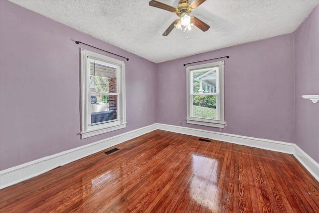 762 Arbutus AVE SE, Roanoke, VA 24014