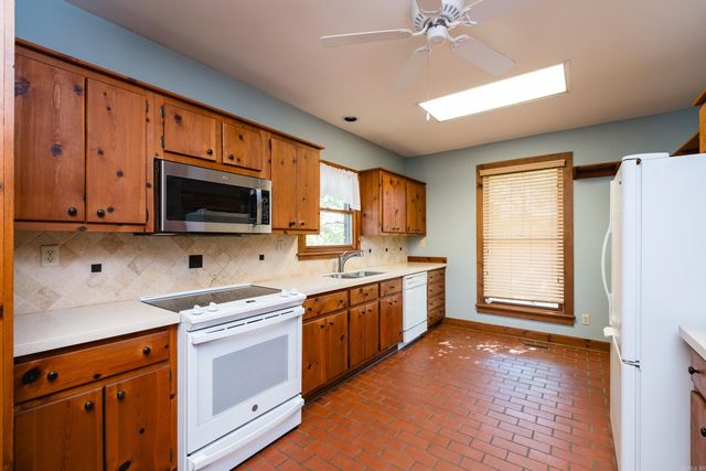 1204 North Point Lane, North Little Rock, AR 72116