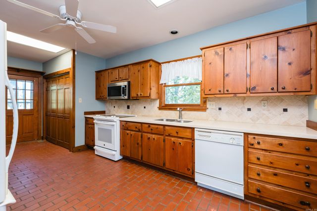 1204 North Point Lane, North Little Rock, AR 72116
