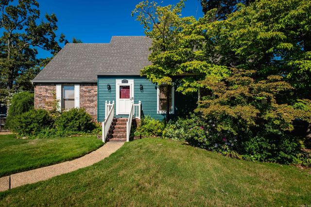 1204 North Point Lane, North Little Rock, AR 72116