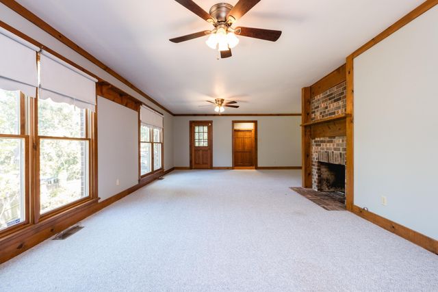 1204 North Point Lane, North Little Rock, AR 72116