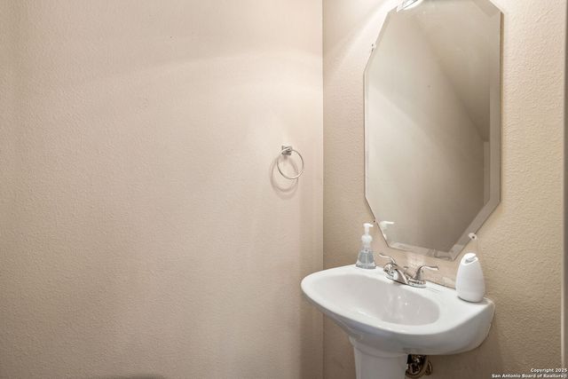 6737 Terra Rye, San Antonio, TX 78240