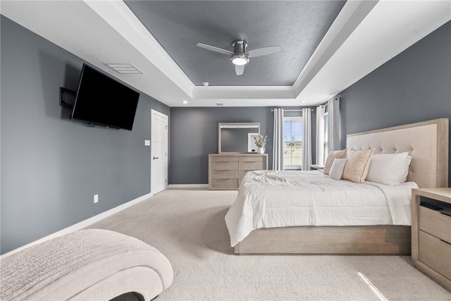 1001 Black Sands Drive, Jeannette, PA 15644