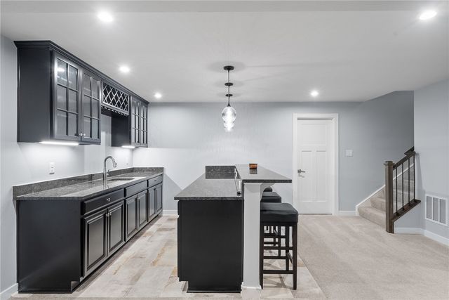 1001 Black Sands Drive, Jeannette, PA 15644