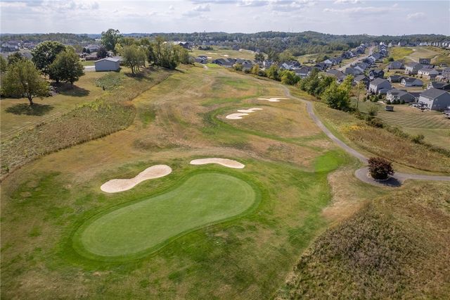 1001 Black Sands Drive, Jeannette, PA 15644