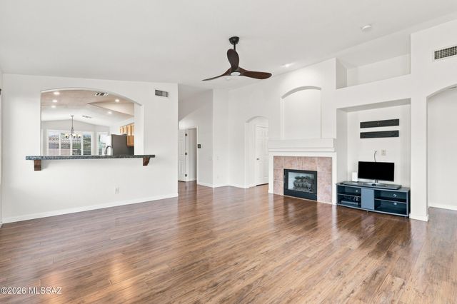 8987 N Mexican Sage Place, Tucson, AZ 85742