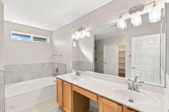 8987 N Mexican Sage Place, Tucson, AZ 85742
