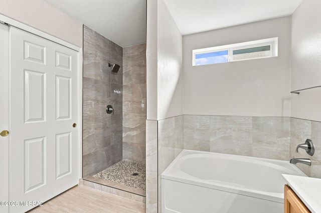 8987 N Mexican Sage Place, Tucson, AZ 85742