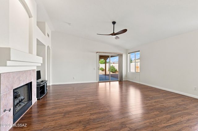 8987 N Mexican Sage Place, Tucson, AZ 85742