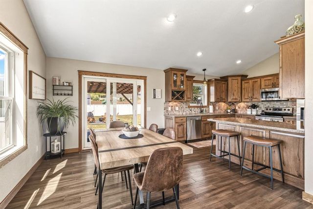 6364 Aspen Ridge Drive, Eau Claire, WI 54703