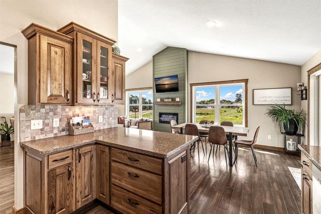 6364 Aspen Ridge Drive, Eau Claire, WI 54703