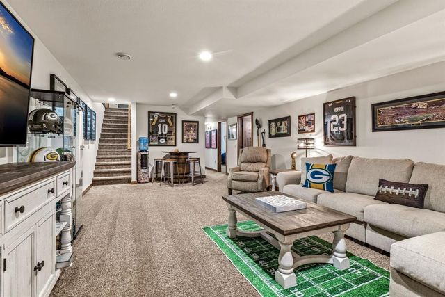 6364 Aspen Ridge Drive, Eau Claire, WI 54703