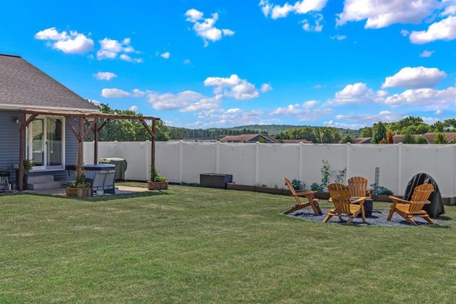 6364 Aspen Ridge Drive, Eau Claire, WI 54703