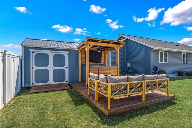 6364 Aspen Ridge Drive, Eau Claire, WI 54703