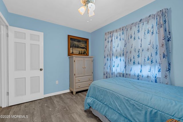 17 Ridgewood Drive, Toms River, NJ 08755