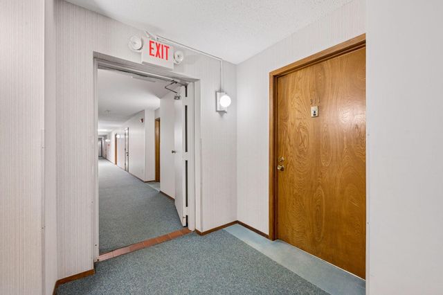 2730 Dale Street N D311, Roseville, MN 55113